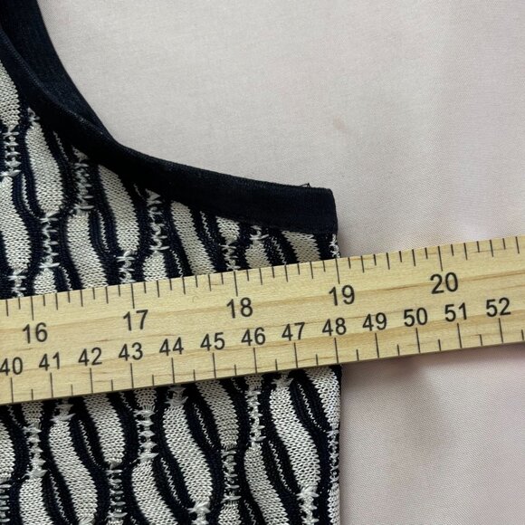 Anne Klein - Wavy Pattern Shell Sweater with Ribbon Trim - Cream/Navy - Size M - Picture 5 of 8